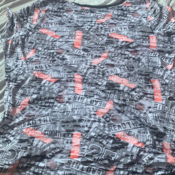 Shirt - Picture 2 of 3